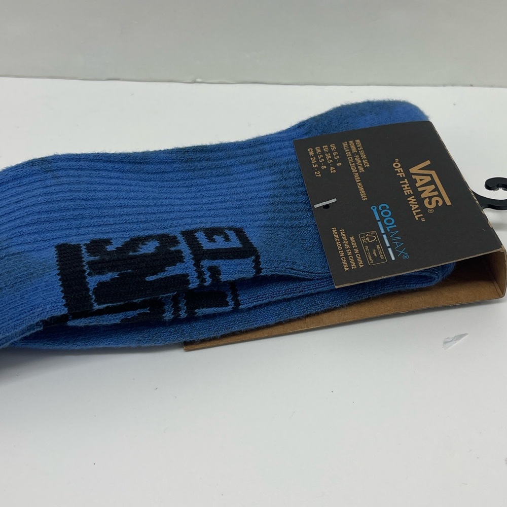 VANS Crew socks 
VANS PERFORMANCE SOCKS
COOLMAX® FIBER WITH WICKING TECHNOLOGY - Picture 3 of 16
